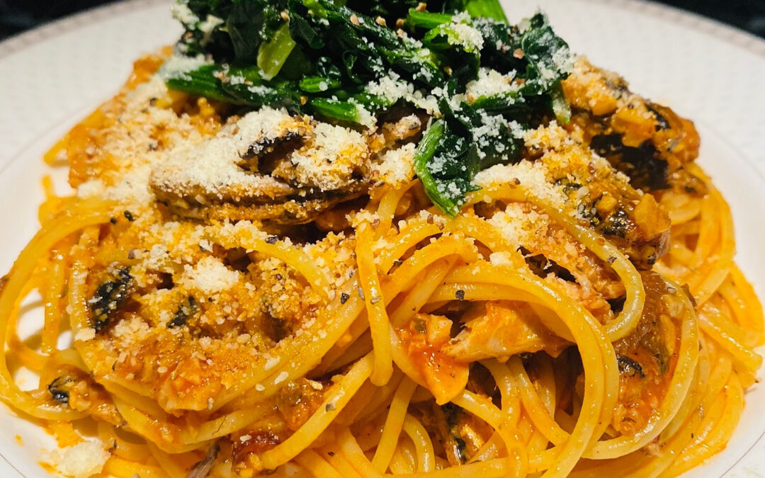 本日の賄い「オイルサーディンのトマトソースパスタ ほうれん草